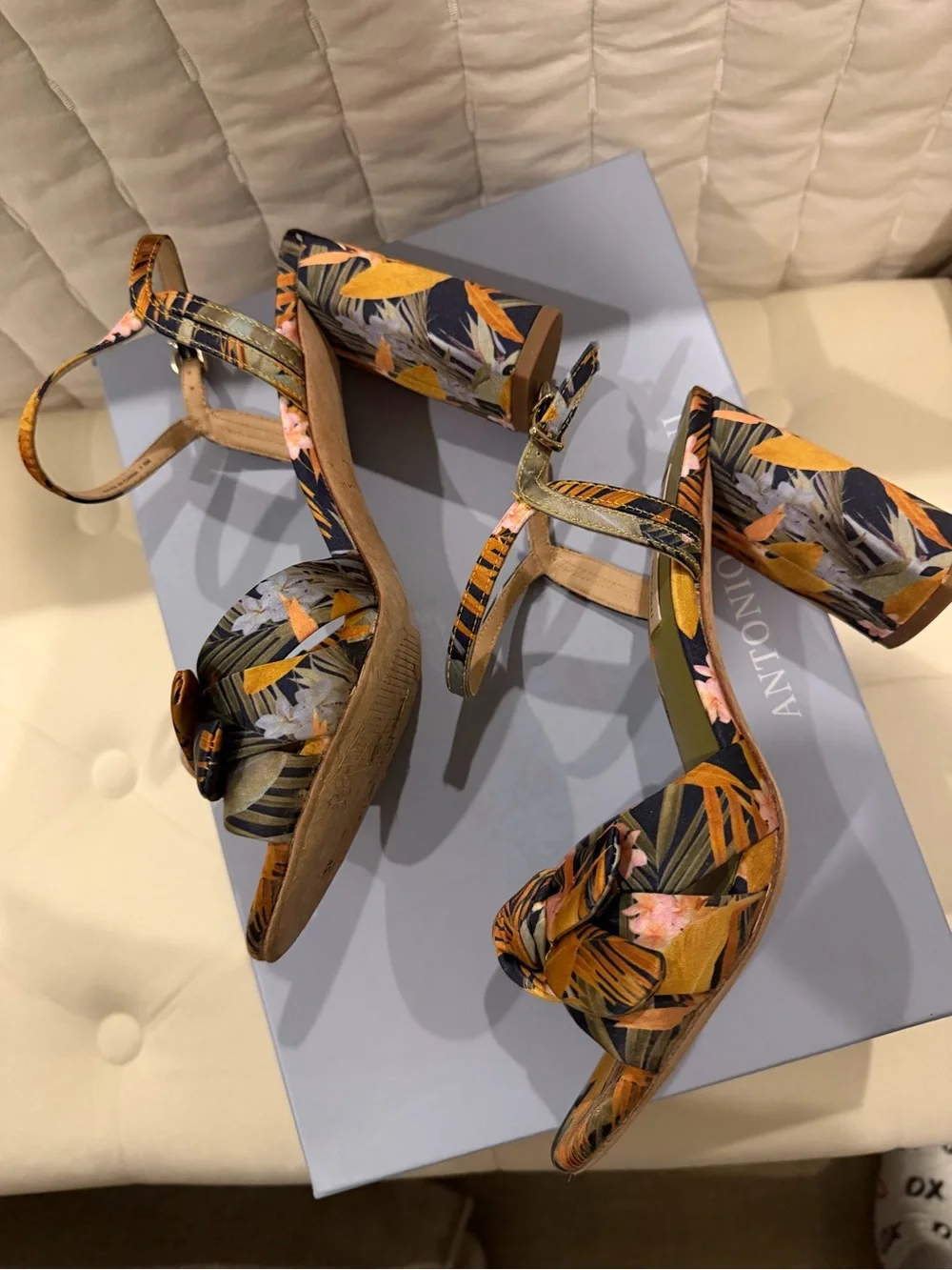Antonio Melani Gybson Tropical Multi Color Size 7.5 M Knot Block Heel Sandal